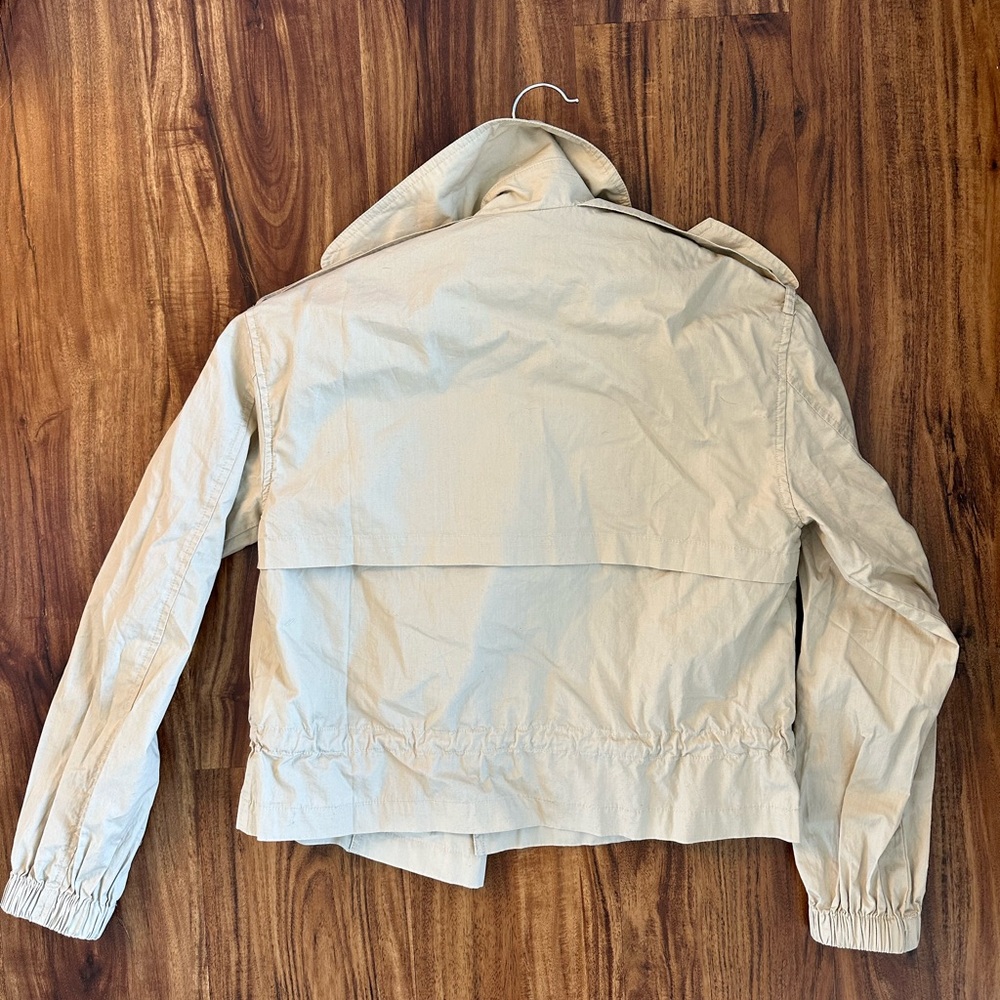 DKNY cropped trench perfect for spring